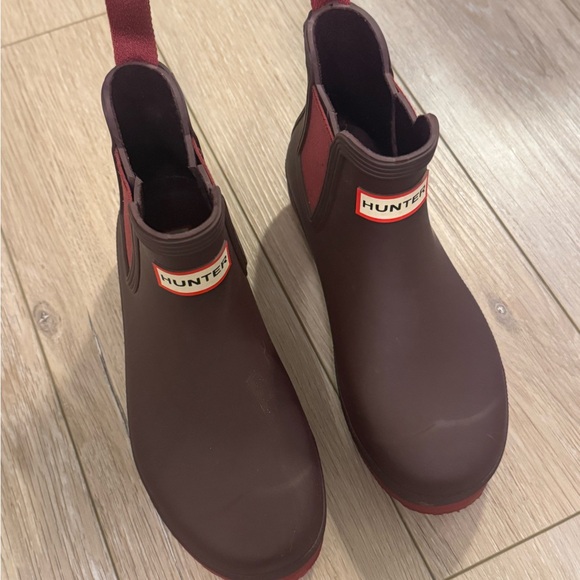 HUNTER short Chelsea boots. Size 6 - Picture 3 of 4